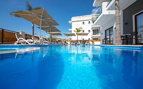Absolute Hotel Ksamil